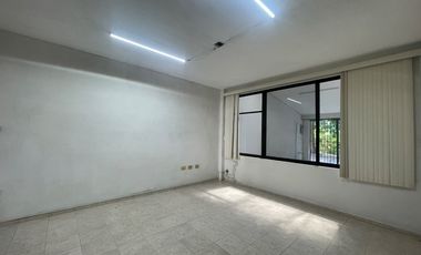 Casa para oficina administrativa en renta. Fraccionamiento Lago Ilusiones, Villahermosa, Tabasco.