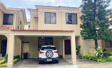 C336 - Venta Casa en Samborondón Primeros kilómetros 4 dormitorios