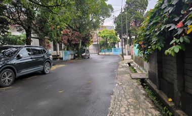 Rumah Belanda Terawat Lokasi Eksklusif Jarang Ada Jalan Culan Sayap Riau Kota Bandung [PK041]