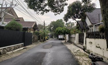 Rumah Belanda Terawat Lokasi Eksklusif Jarang Ada Jalan Culan Sayap Riau Kota Bandung [PK041]