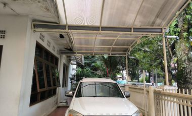 Rumah Belanda Terawat Lokasi Eksklusif Jarang Ada Jalan Culan Sayap Riau Kota Bandung [PK041]
