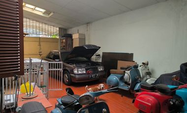 Rumah Belanda Terawat Lokasi Eksklusif Jarang Ada Jalan Culan Sayap Riau Kota Bandung [PK041]