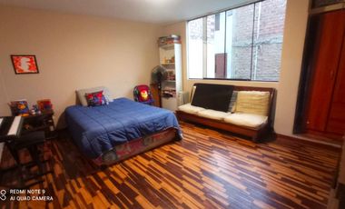 VENTA DE CASA DE TRES PISOS EN EL DISTRITO DE LA PERLA   CALLAO