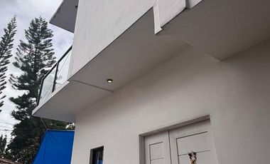 RUSH SALE! 3-LEVEL 3-BEDROOM w/ 4 BATHS SPACIOUS HOUSE & LOT BUILT 2021