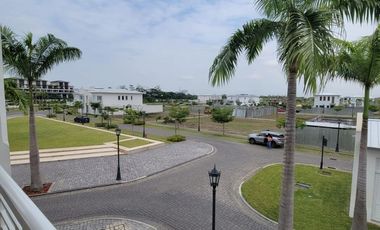 En venta lujosa casa de estreno en Aires Norte, Nuevo Samborondon