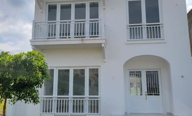 En venta lujosa casa de estreno en Aires Norte, Nuevo Samborondon