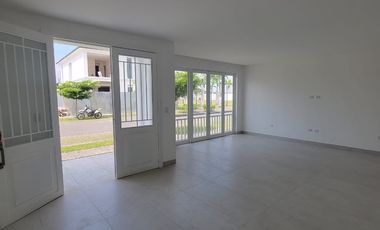 En venta lujosa casa de estreno en Aires Norte, Nuevo Samborondon