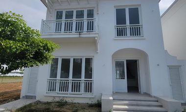 En venta lujosa casa de estreno en Aires Norte, Nuevo Samborondon