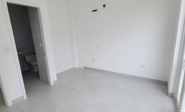 En venta lujosa casa de estreno en Aires Norte, Nuevo Samborondon