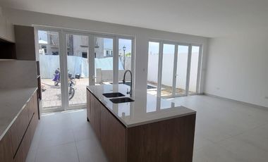 En venta lujosa casa de estreno en Aires Norte, Nuevo Samborondon