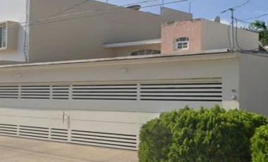 EXCELENTE CASA CON GRAN UBICACION Y GRAN PLUSVALIA AL ADQUIRIRLA MEDIANTE REMATE BANCARIO APROVECHA!!!