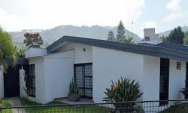 EXCELENTE CASA CON GRAN UBICACION Y GRAN PLUSVALIA AL ADQUIRIRLA MEDIANTE REMATE BANCARIO APROVECHA!!!