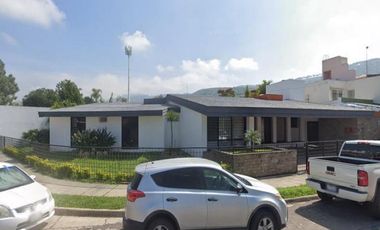 EXCELENTE CASA CON GRAN UBICACION Y GRAN PLUSVALIA AL ADQUIRIRLA MEDIANTE REMATE BANCARIO APROVECHA!!!