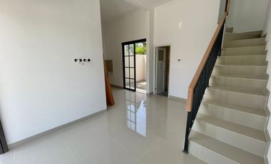 RUMAH SIAP HUNI 2 LANTAI MURAH 700 JUTA-AN, SHM, NYAMAN DKT SERPONG JAYA