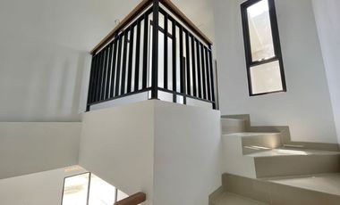 RUMAH SIAP HUNI 2 LANTAI MURAH 700 JUTA-AN, SHM, NYAMAN DKT SERPONG JAYA