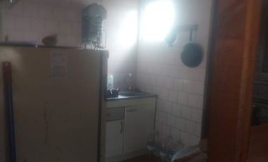 PROPIEDAD SOLIDA EN ALGARROBO.-