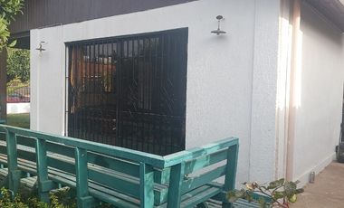 PROPIEDAD SOLIDA EN ALGARROBO.-