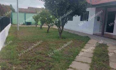 PROPIEDAD SOLIDA EN ALGARROBO.-