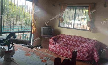 PROPIEDAD SOLIDA EN ALGARROBO.-