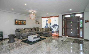 TE ALQUILO LINDA FINCA VILLA VALERIA LLAMANOS AL3005319856 DISPONIBLE PARA TEMPORADA Y DESCANSO VEN A DIFRUTAR!!