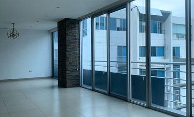 VENTA DE DEPARTAMENTO AMPLIO EN RIVER TOWERS