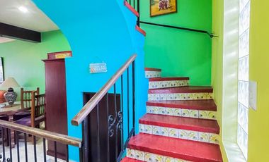 Elegancia y Confort en una Casa de 3 Niveles Cerca de la Playa
