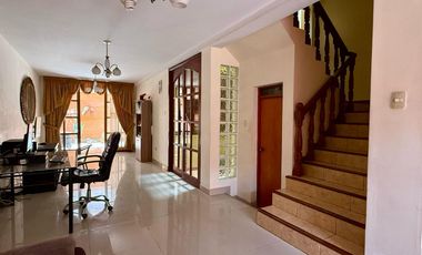 Venta De Casa En Urb San Isidro I Etapa De 3 Pisos (GAPONTE)