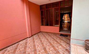 Venta De Casa En Urb San Isidro I Etapa De 3 Pisos (GAPONTE)