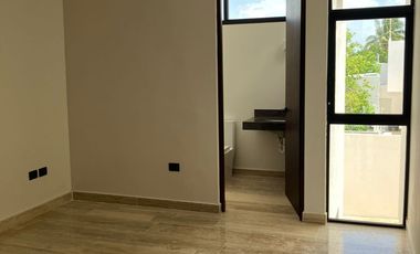 CASA RESIDENCIAL EN PRIVADA MARGARITAS 190 CHOLUL MÉRIDA