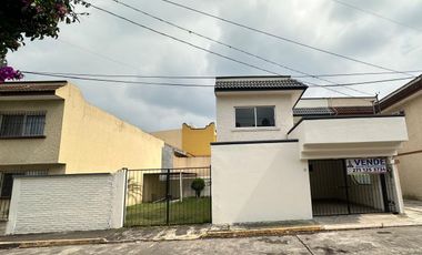 Casa en Venta junto con Terreno de 105 mts en Villa Verde  $ 3'200,000.=