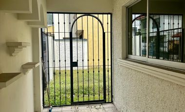 Casa en Venta junto con Terreno de 105 mts en Villa Verde  $ 3'200,000.=