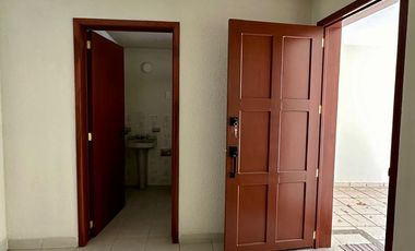 Casa en Venta junto con Terreno de 105 mts en Villa Verde  $ 3'200,000.=