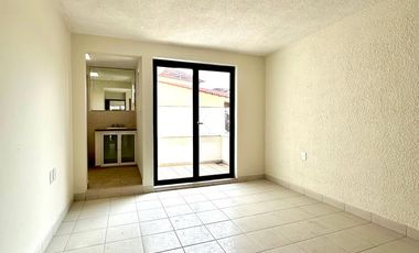 Casa en Venta junto con Terreno de 105 mts en Villa Verde  $ 3'200,000.=
