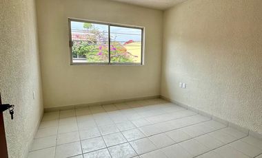 Casa en Venta junto con Terreno de 105 mts en Villa Verde  $ 3'200,000.=