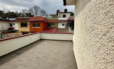 Casa en Venta junto con Terreno de 105 mts en Villa Verde  $ 3'200,000.=