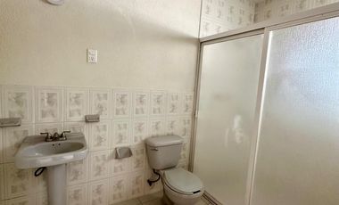 Casa en Venta junto con Terreno de 105 mts en Villa Verde  $ 3'200,000.=