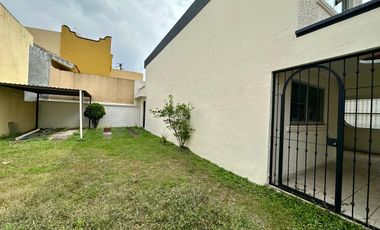 Casa en Venta junto con Terreno de 105 mts en Villa Verde  $ 3'200,000.=