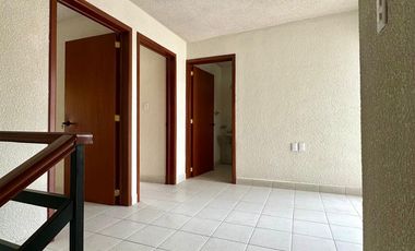 Casa en Venta junto con Terreno de 105 mts en Villa Verde  $ 3'200,000.=