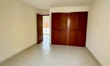 Casa en Venta junto con Terreno de 105 mts en Villa Verde  $ 3'200,000.=