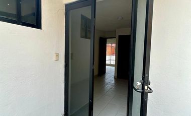 Casa en Venta junto con Terreno de 105 mts en Villa Verde  $ 3'200,000.=