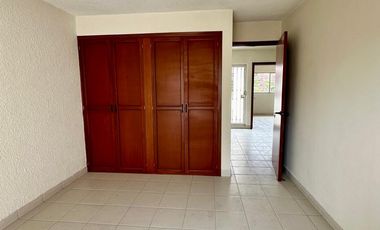 Casa en Venta junto con Terreno de 105 mts en Villa Verde  $ 3'200,000.=
