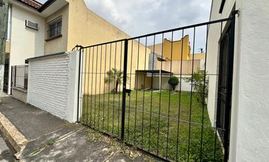 Casa en Venta junto con Terreno de 105 mts en Villa Verde  $ 3'200,000.=
