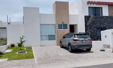 Casa de una Planta en Venta en Grand Juriquilla – Comodidad y Exclusividad