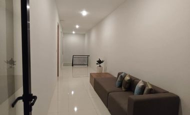 Villa for Rent in Babakan – Comfortable & Strategic Location!