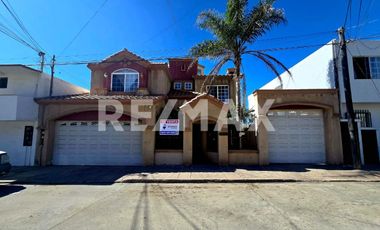 CASA EN VENTA EN PLAYAS DE TIJUANA (COSTA AZUL)