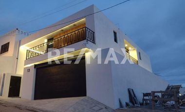 CASA EN VENTA EN BAJA MALIBU SECCION LOMAS (PLAYAS DE TIJUANA - ROSARITO)