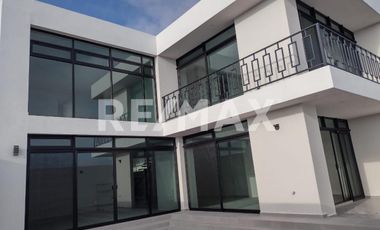 CASA EN VENTA EN BAJA MALIBU SECCION LOMAS (PLAYAS DE TIJUANA - ROSARITO)