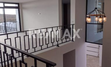 CASA EN VENTA EN BAJA MALIBU SECCION LOMAS (PLAYAS DE TIJUANA - ROSARITO)