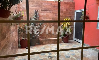 CASA EN VENTA EN VILLA FONTANA