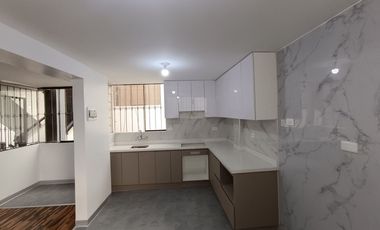 Departamento Remodelado Urb Higuereta